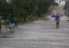 Quintana Roo espera lluvias intensas este viernes por inestabilidad en el Caribe Lluvias y cielo nublado sobre calles de Quintana Roo durante pronóstico de tormentas fuertes.
