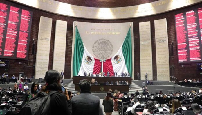 Sesión del Congreso de la Ciudad de México donde se aprobó la imprescriptibilidad de delitos sexuales contra niños y adolescentes.