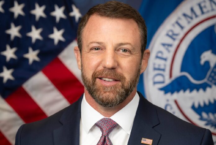 Markwayne Mullin, secretario de Seguridad Nacional de Estados Unidos, quien llega este jueves a México para reunirse con la presidenta Claudia Sheinbaum.