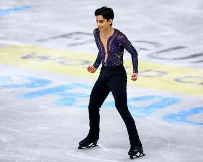 Donovan Carrillo sobre la pista de Patinaje sobre Hielo