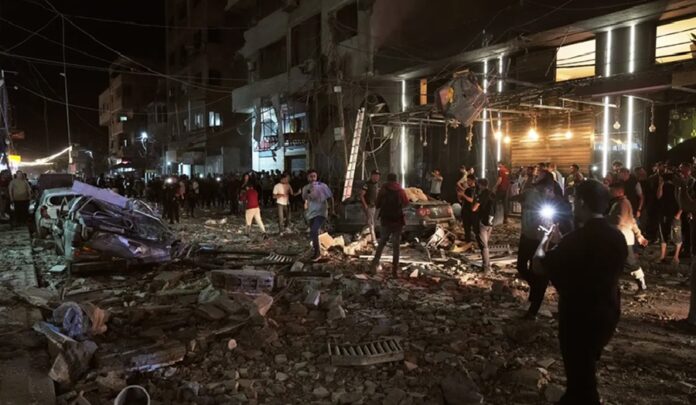 Bombardeos y destrucción en Gaza tras ofensiva militar israelí contra objetivos de Hamás.