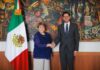 México ratifica su apoyo a Michelle Bachelet como candidata a Secretaria General de la ONU Michelle Bachelet, ex presidenta de Chile, estrecha la mano con un funcionario mexicano durante un encuentro bilateral en la Secretaría de Relaciones Exteriores