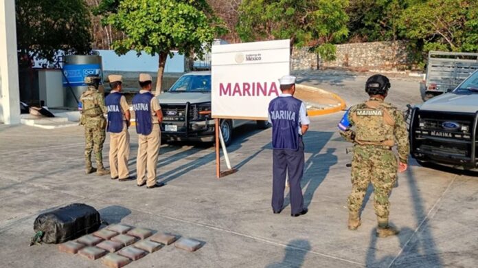Decomiso por parte de la Marina en Huatulco, Oaxaca.