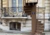 Venden tramo original de la escalera de la Torre Eiffel en 9 millones de pesos Tramo original de la escalera de caracol de la Torre Eiffel subastado en París por 450.160 euros.