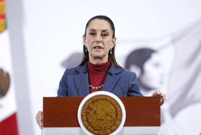 La presidenta Claudia Sheinbaum durante su conferencia matutina, donde informó sobre la ayuda humanitaria que México enviará a Venezuela tras el terremoto.