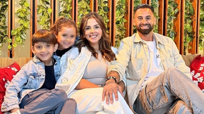 El futbolista argentino Lucas Trejo junto a su esposa e hijos, fallecidos tras el terremoto registrado en Venezuela.