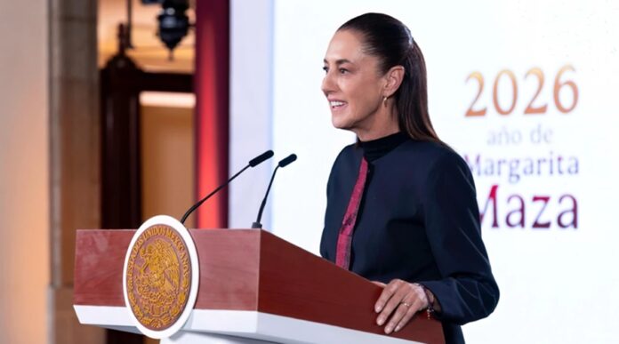 Claudia Sheinbaum durante conferencia donde anunció home office en CDMX por la inauguración del Mundial 2026.