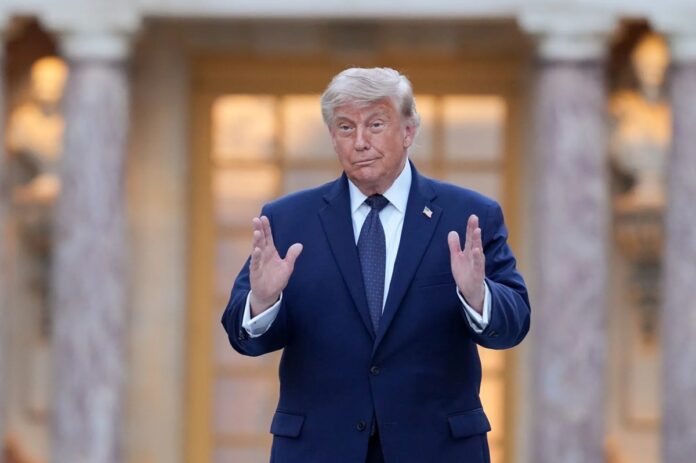 Donald Trump durante declaraciones sobre el futuro del T-MEC y las negociaciones comerciales entre Estados Unidos, México y Canadá.