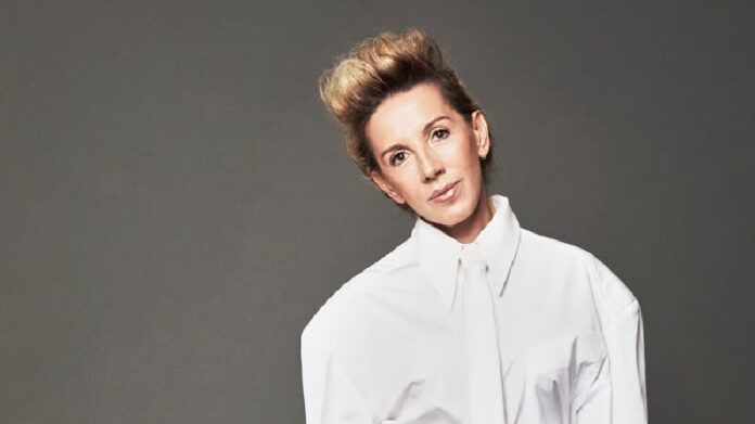 Ana Torroja durante una presentación en vivo como parte de la gira Se ha acabado el show, con la que llegará al Teatro Metropólitan.