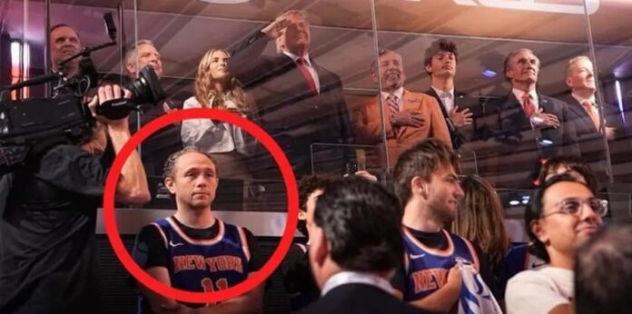 Héctor José Contreras Mercader durante un evento público; el exdirector del SAT Quintana Roo renunció tras la polémica por su asistencia a las Finales de la NBA en Nueva York.
