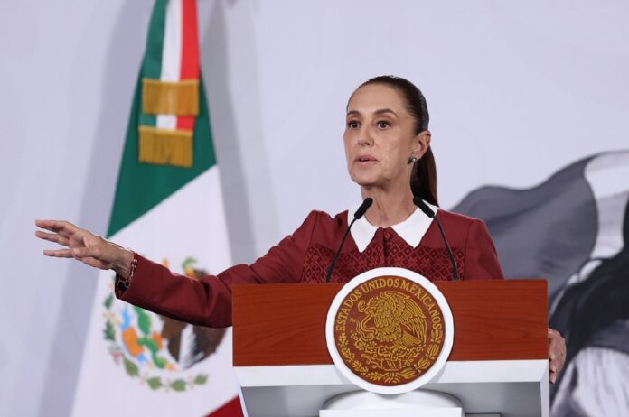 Claudia Sheinbaum durante la conferencia mañanera donde planteó regular algoritmos y redes sociales en México.
