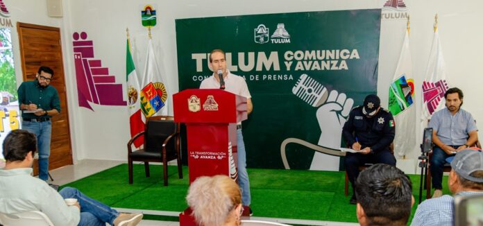 Diego Castañón Trejo encabeza la conferencia Tulum Comunica y Avanza para anunciar acciones de profesionalización policial y combate a la extorsión.