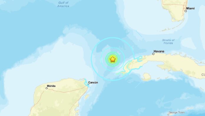 Mapa del Caribe que muestra la ubicación aproximada del sismo registrado frente a las costas de Cuba y percibido en Quintana Roo.