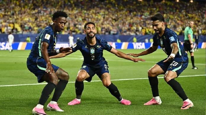 Jugadores de Brasil celebran uno de los goles en la victoria 3-0 sobre Haití durante la fase de grupos del Mundial 2026.