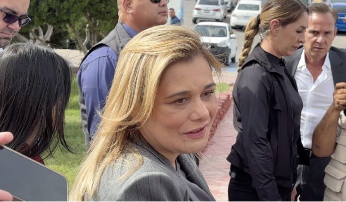 Maru Campos ofrece declaraciones sobre seguridad y justicia mientras exige investigar a funcionarios señalados por presuntos vínculos con el crimen organizado.