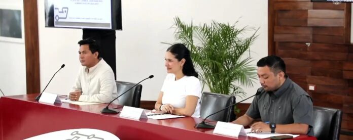 Sesión de Cabildo de Playa del Carmen donde se aprobó la donación de un terreno para la construcción del CBTIS 309.