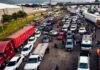 A horas del México Chequia transportistas descartan bloqueos carreteros Decenas de transportistas y automovilistas participan en una movilización vial tras el anuncio de protestas nacionales sin bloqueos carreteros.