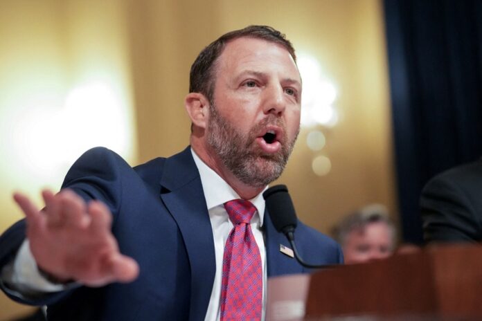 Markwayne Mullin habla ante legisladores de Estados Unidos tras destacar la cooperación del gobierno de Claudia Sheinbaum en temas de seguridad.