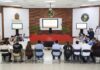 Ayuntamiento de Playa del Carmen aplicará sanciones a empresas que dañen infraestructura pública Autoridades municipales participan en reunión oficial del Ayuntamiento de Playa del Carmen sobre medidas y sanciones relacionadas con infraestructura pública.