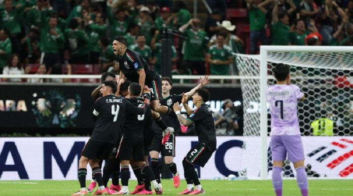Jugadores de la Selección Mexicana celebran el gol de Luis Romo durante la victoria 1-0 sobre Corea del Sur en el Mundial 2026.