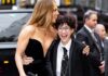 Hijo de Jennifer López y Marc Anthony reaparece como Oskar Muñiz Oskar Muñiz durante ceremonia de graduación tras cambio público de nombre e identidad.