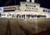 Playa del Carmen refuerza inspecciones en bares con operativo conjunto Elementos de seguridad de los tres órdenes de gobierno participan en un operativo de inspección nocturna, solicitado por Estefanía Mercado, Presidenta Municipal de Playa del Carmen.