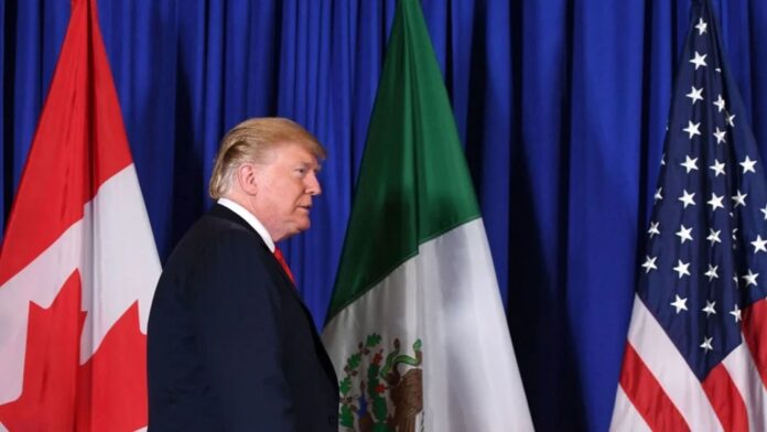Donald Trump cuestiona la renovación del T-MEC entre Estados Unidos, México y Canadá.