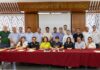 Estefanía Mercado refuerza coordinación con empresarios para el crecimiento ordenado de Playa del Carmen Estefanía Mercado junto a representantes de cámaras empresariales, asociaciones y funcionarios durante una reunión de trabajo en Playa del Carmen.