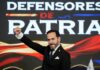 Presidente electo de Colombia abrirá una embajada en Jerusalén y restablecerá relaciones con Israel Abelardo de la Espriella levanta el puño durante un evento con un fondo que dice Defensores de Patria.