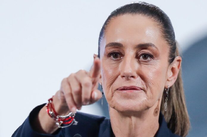 La presidenta Claudia Sheinbaum durante su conferencia matutina al anunciar acciones sobre migración, seguridad y protección civil.