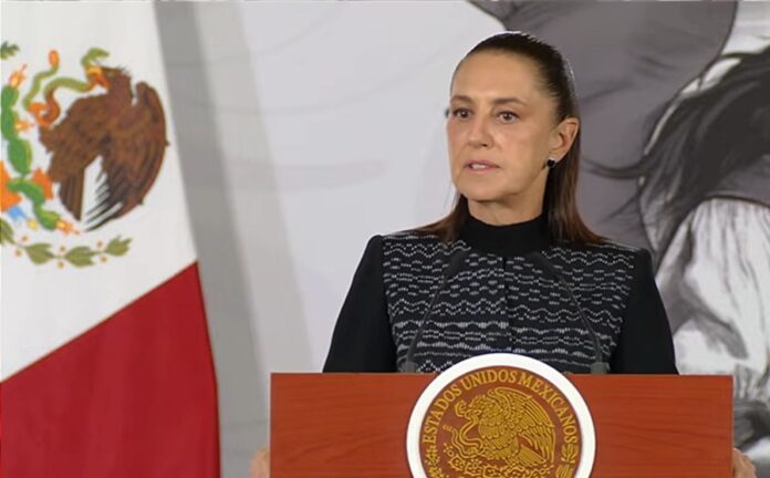 La presidenta Claudia Sheinbaum durante su conferencia matutina en la que explicó el proceso de revisión del T-MEC.