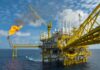 Japón recurre al petróleo mexicano ante la crisis en Medio Oriente y recibe su primer cargamento tras el cierre del estrecho de Ormuz Plataforma petrolera marina utilizada para la extracción de petróleo en aguas del Golfo de México.
