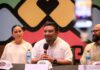Sabor a Playa 2026 llevará gastronomía, música y futbol a la Quinta Avenida Presentación del festival Sabor a Playa 2026 con autoridades municipales y organizadores en Playa del Carmen.