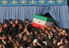 Irán responde con ataques contra bases de Estados Unidos en el Golfo y denuncia crímenes de guerra Personas trasladan un ataúd cubierto con la bandera de Irán durante una ceremonia fúnebre tras los bombardeos registrados en el país.