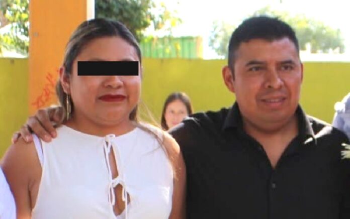 Marisol Romero Zamora aparece junto a Valentín Lavín Romero, alcalde asesinado.