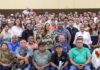 Mara Lezama anuncia apoyo económico para docentes y directivos de 180 telesecundarias de Quintana Roo Mara Lezama junto a numerosas personas reunidas en un auditorio.