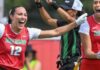 México hace historia y asegura boleto olímpico en flag football femenil Jugadoras de México celebran durante el Campeonato Mundial de Flag Football en Düsseldorf.