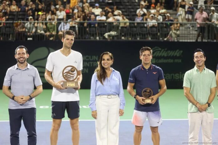 Mara Lezama junto a Hubert Hurkacz