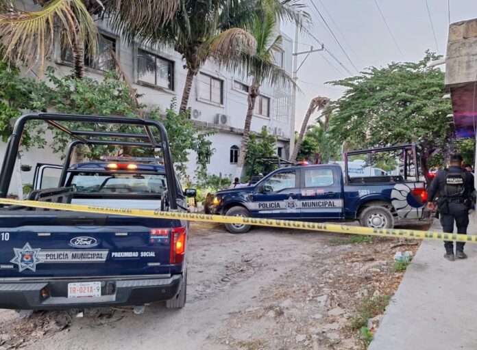 Policía resguarda Cancún