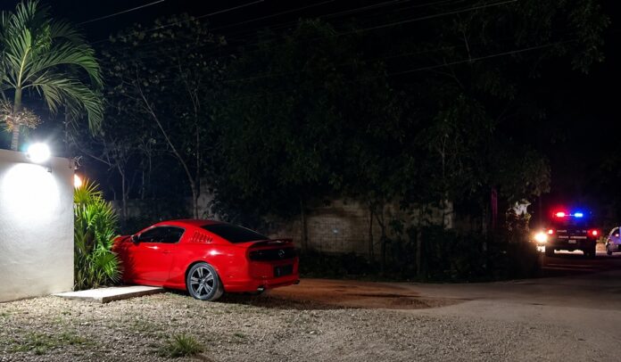 El Ford Mustang en el que viajaba Gerardo 