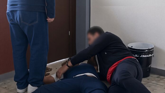 Maestro separado cargo conductas inapropiadas con alumnos