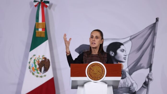 Claudia Sheinbaum Celulares escuelas