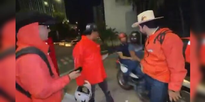 Ataque armado contra el influencer César Gastélum durante una transmisión en vivo realizada en Culiacán.