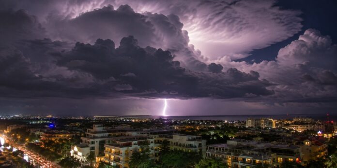 Tormenta eléctrica Quintana Roo