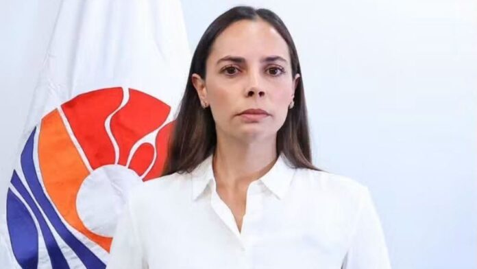 Ana Paty Peralta Visa