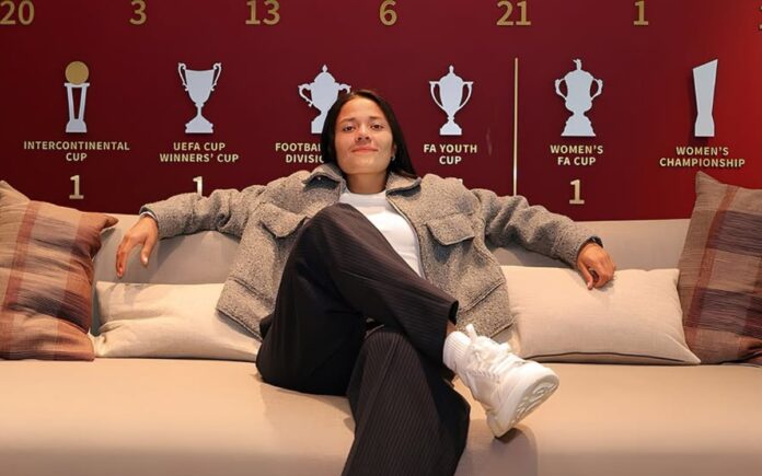 Rebeca Bernal en Manchester United