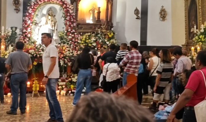 Ataque en templo
