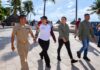 Estefanía Mercado y Topiltzin Flores refuerzan estrategia contra el sargazo en Playa del Carmen Mercado y Topiltzin recorren costa