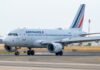 Pasajeros de Air France reclaman en el AICM por vuelos afectados por lluvias en Ciudad de México Avión de Air France