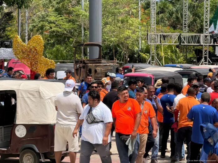 Mototaxistas protestan Cancún